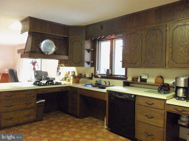 33 Pinewood Avenue Lititz, PA 17543 - Photo 5 of 16