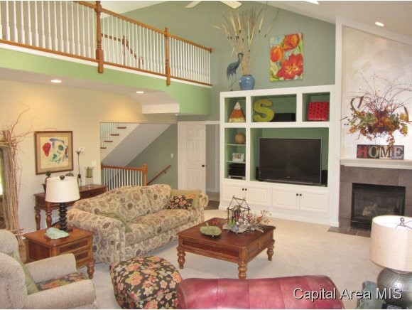 1208 Ravenswood Road Springfield, IL 62711 - Photo 4 of 23