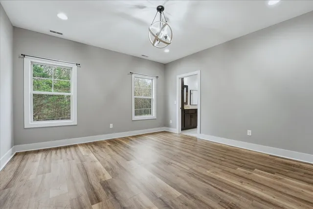 $384,500 | 105 Lakeview Drive, Decherd, TN 37324