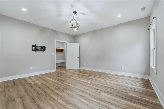 $384,500 | 105 Lakeview Drive, Decherd, TN 37324