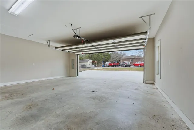 $384,500 | 105 Lakeview Drive, Decherd, TN 37324