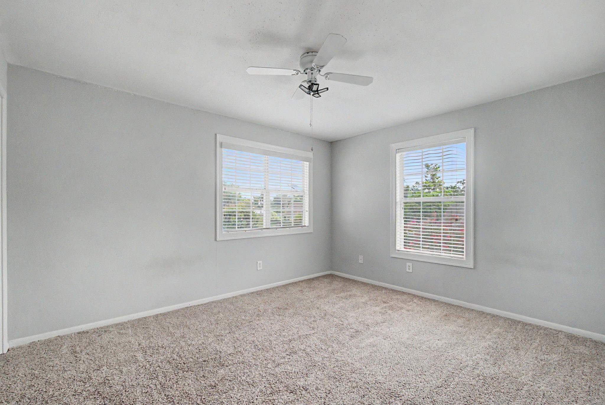 10034 Alfred Lane Houston, TX 77041 - Photo 43 of 50 Bright, spacious, and inviting. Perfect as guest bed or a home office.