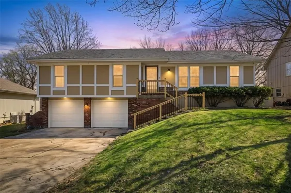 $325,000 | 7829 North Garfield Avenue, Kansas City, MO 64118
