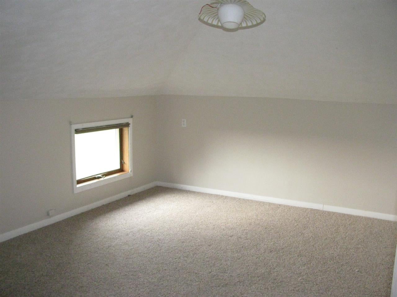 4405 Oasis Road Southeast West Liberty, IA 52776 - Photo 23 of 39 Gallery Image 23