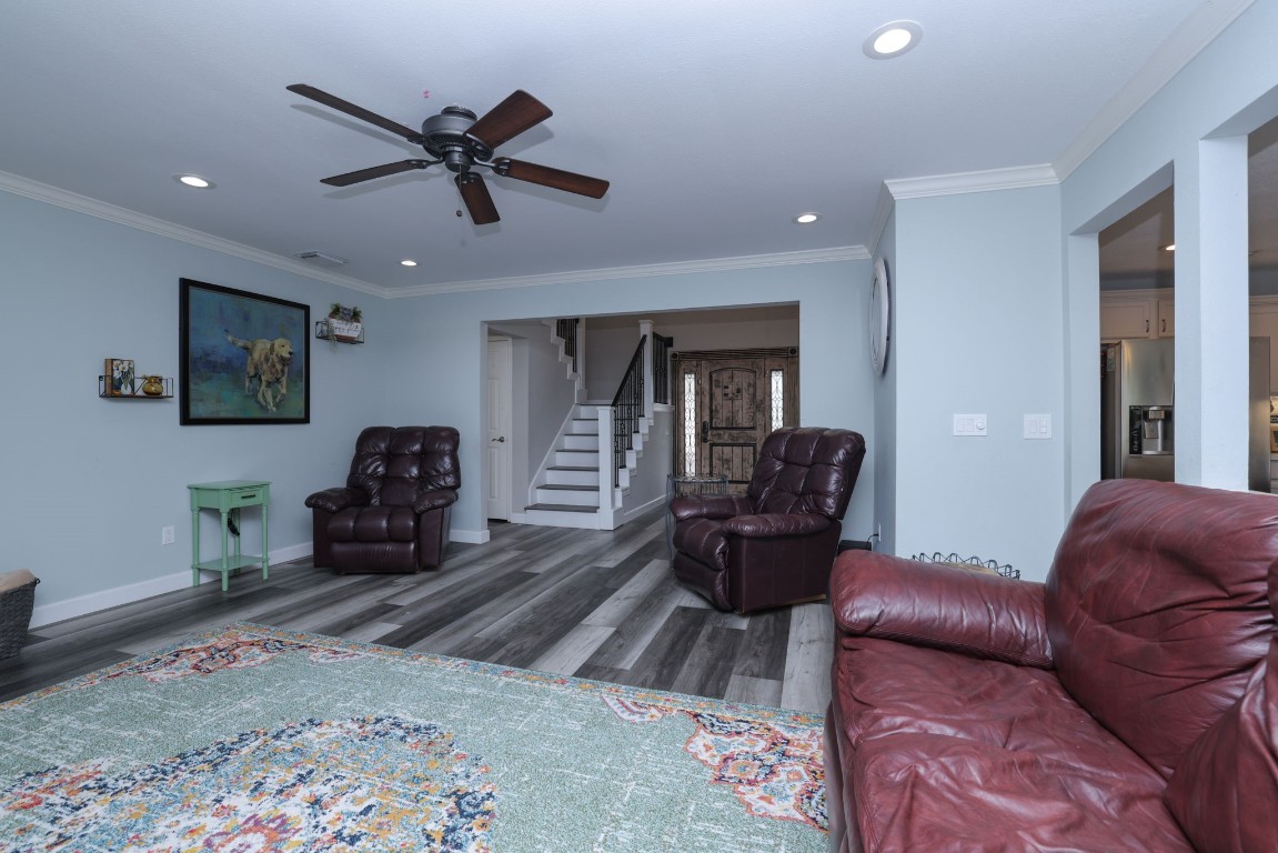 8827 Stoney Bend Drive Spring, TX 77379 - Photo 11 of 39 a living room with furniture