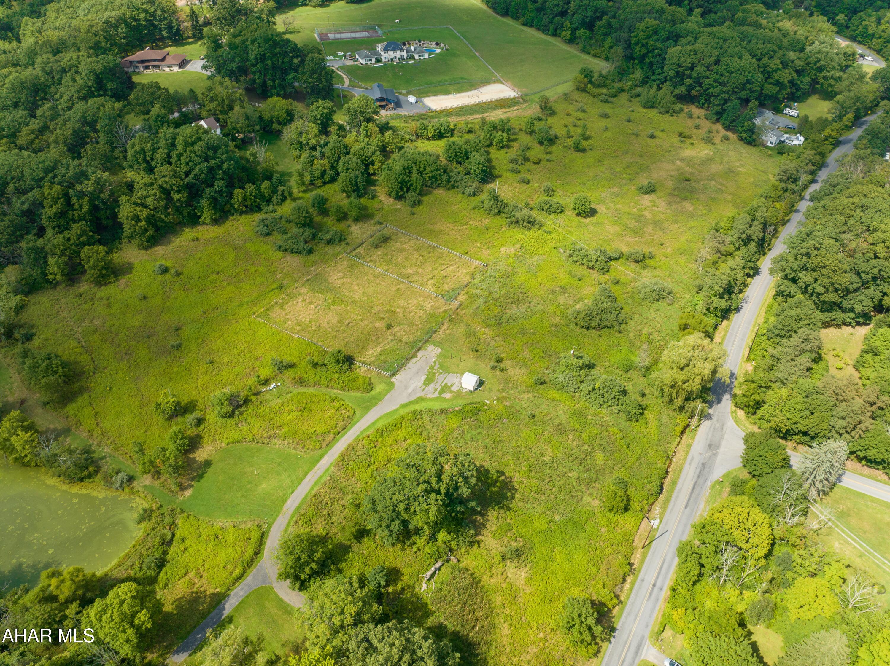 . Davis Road Altoona, PA 16601 - Photo 5 of 6