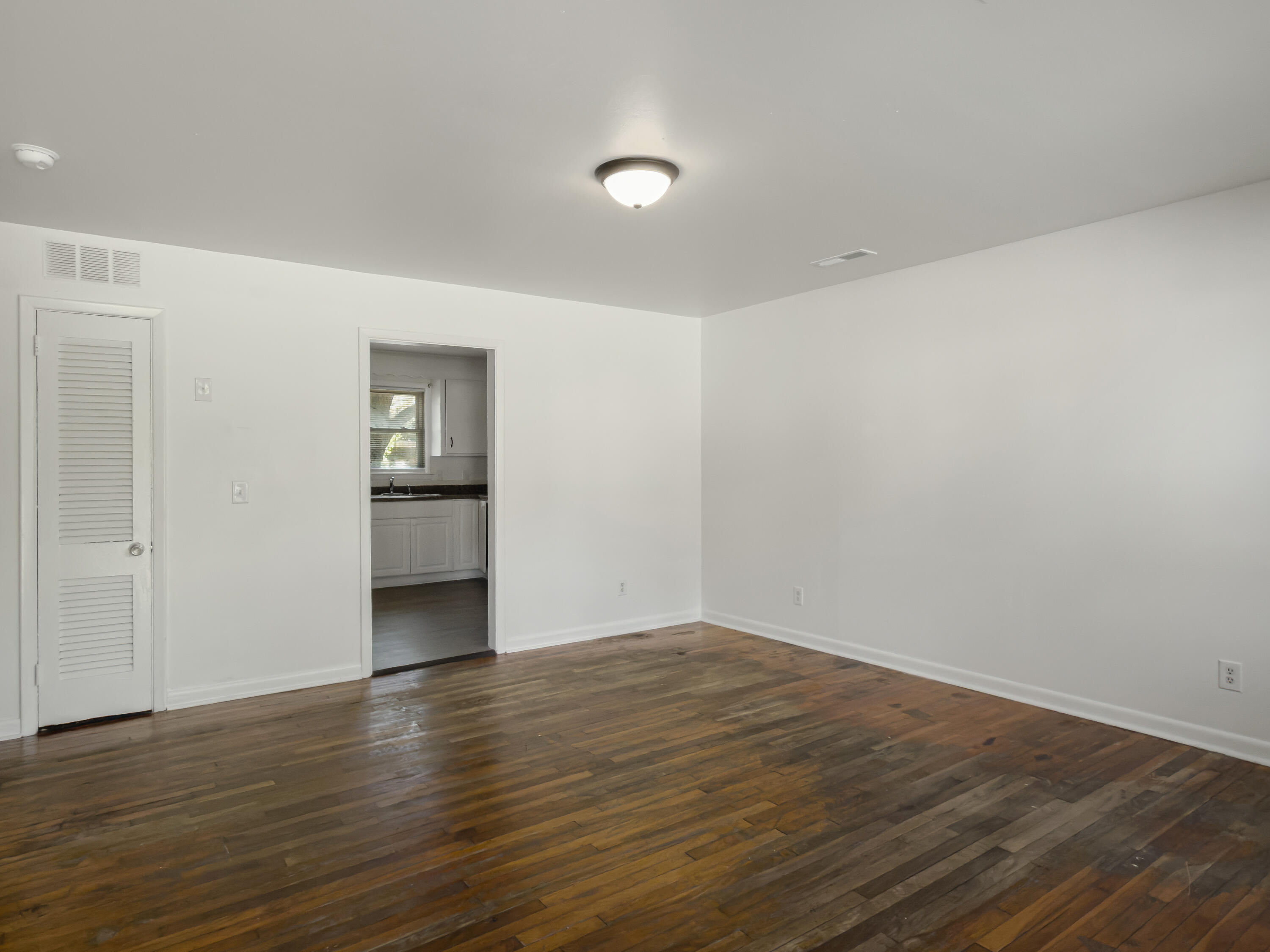 1129 Berkeley Street, Unit A Hanahan, SC 29410 - Photo 7 of 18 Photo Mar 17 2026, 1 43 16 PM