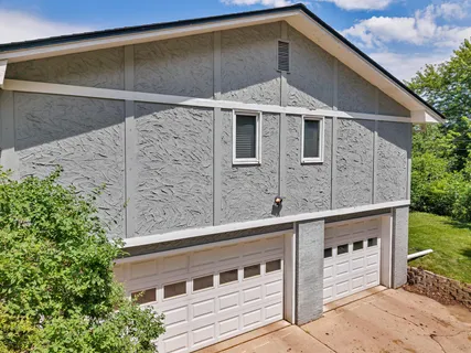 $985,000 | 7001 Lanham Lane, Edina, MN 55439