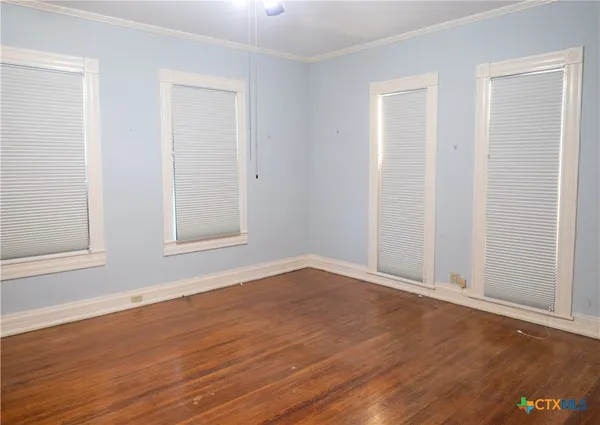 $385,500 | 408 East Reuss Boulevard, Cuero, TX 77954