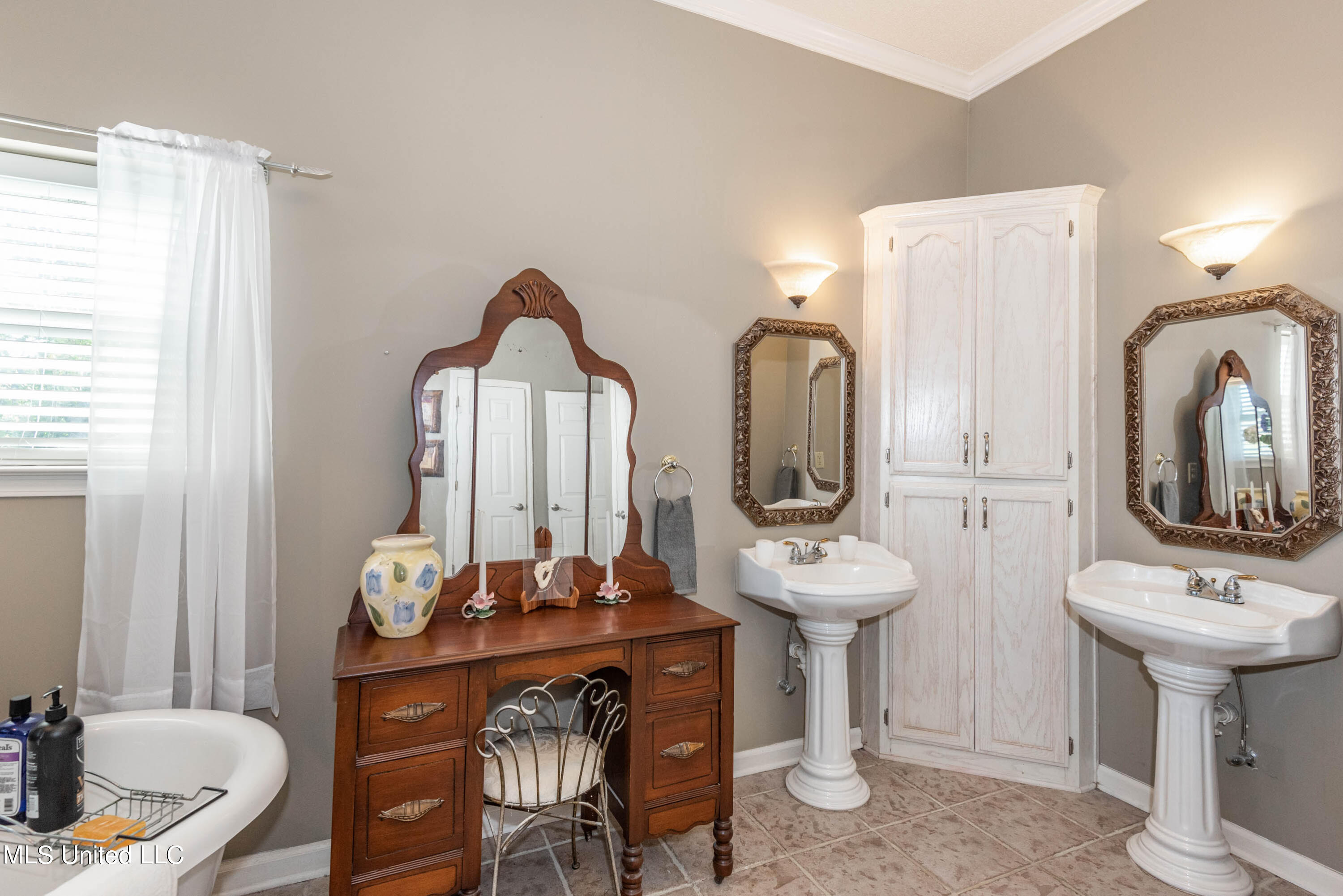 4964 Smith Road Coldwater, MS 38618 - Photo 11 of 22 Master Bathroom