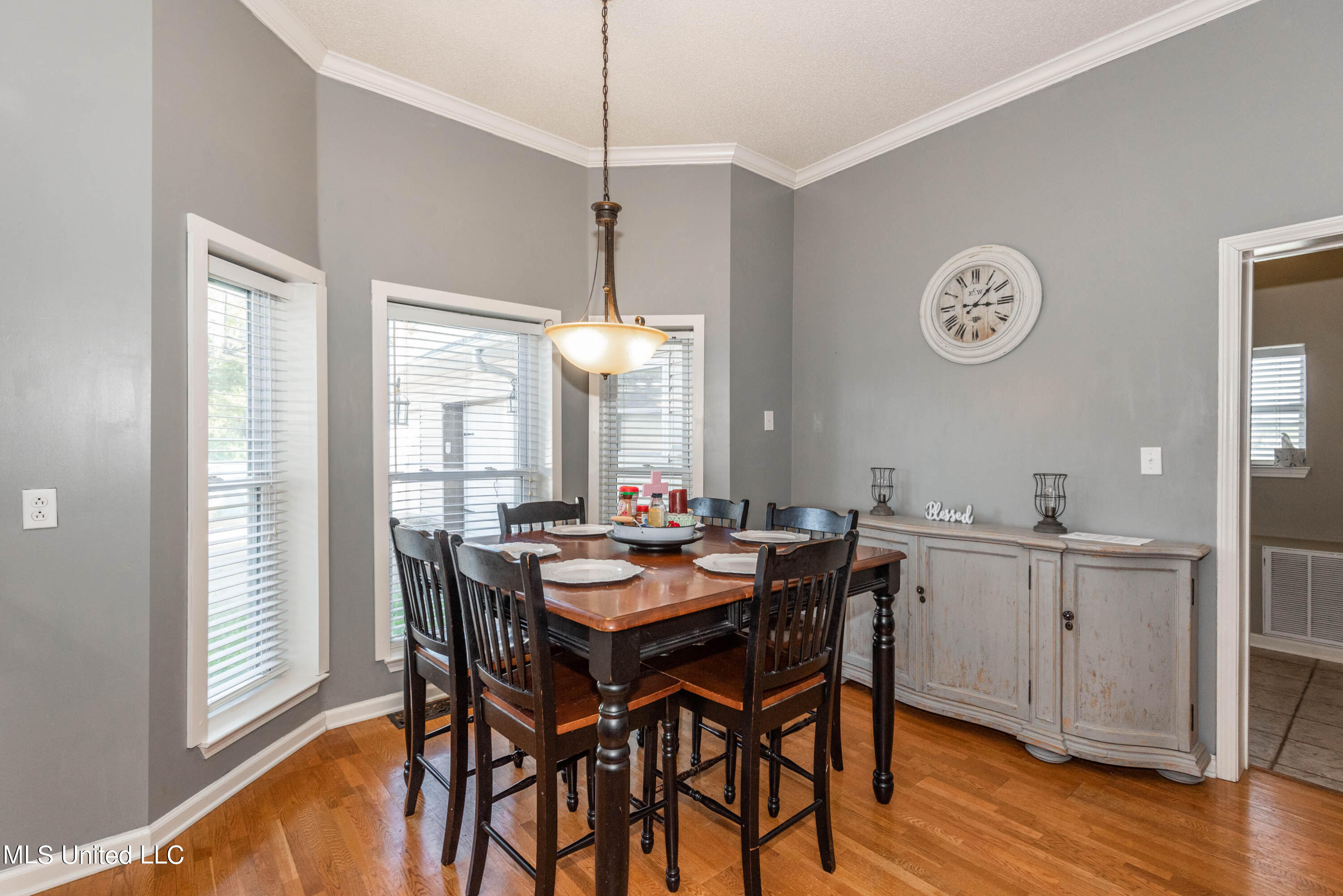 4964 Smith Road Coldwater, MS 38618 - Photo 6 of 22 Breakfast Area
