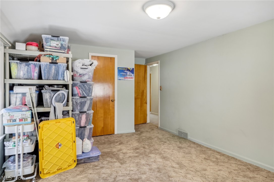 1160 Ford Road Cleveland, OH 44124 - Photo 28 of 38