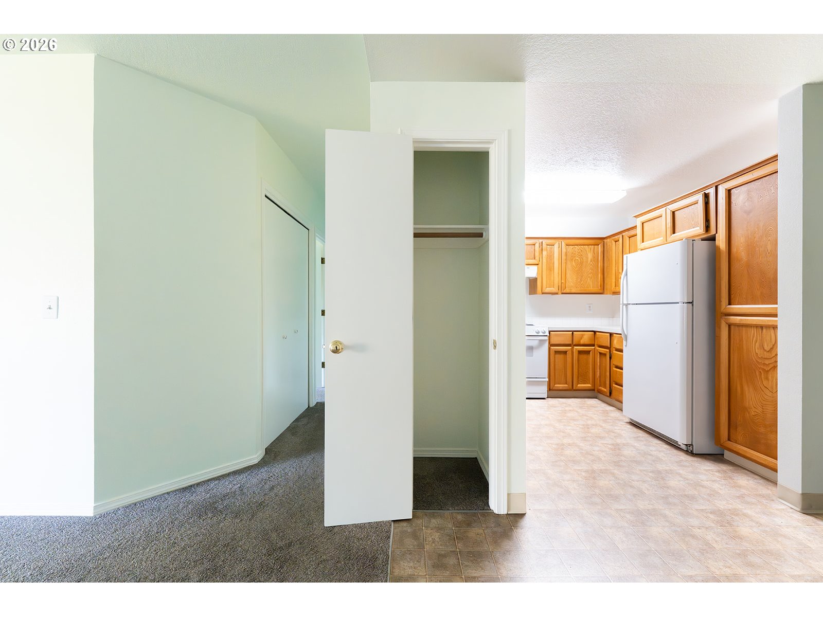8720 Southwest Tualatin Road, Unit 206 Tualatin, OR 97062 - Photo 7 of 28