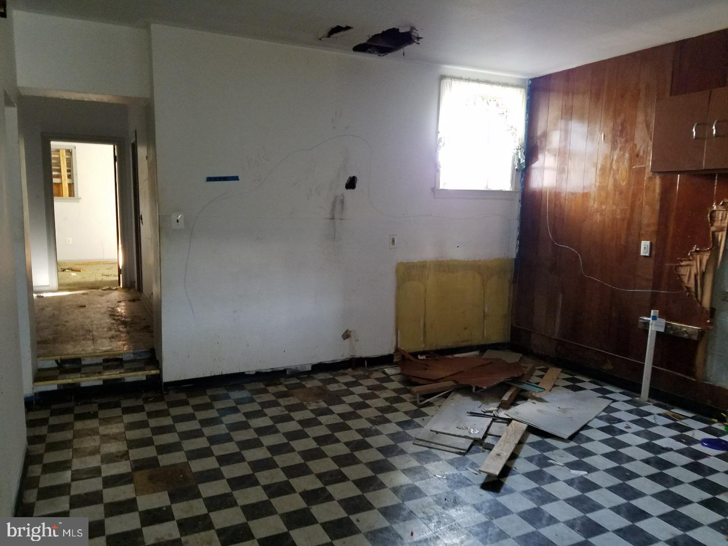 1905 West 3rd Street Chester, PA 19013 - Photo 5 of 18