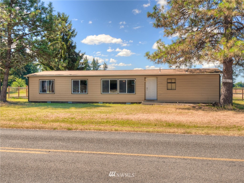 17145 Canal Road Southeast Yelm, WA 98597 - Photo 2 of 37 Gallery Image 2