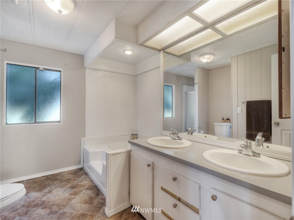 17145 Canal Road Southeast Yelm, WA 98597 - Photo 16 of 37 Gallery Image 16