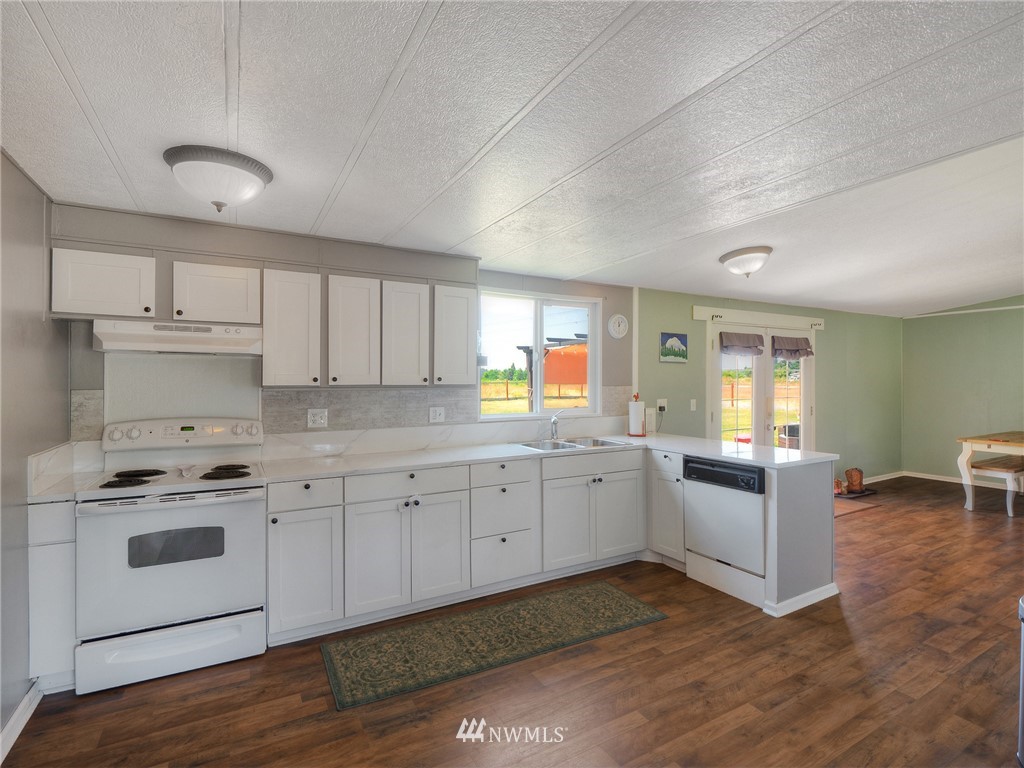 17145 Canal Road Southeast Yelm, WA 98597 - Photo 7 of 37 Gallery Image 7