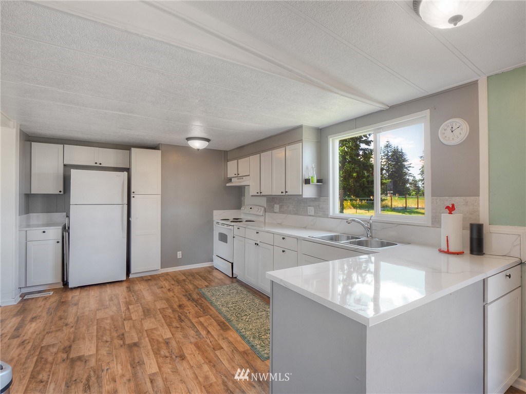 17145 Canal Road Southeast Yelm, WA 98597 - Photo 8 of 37 Gallery Image 8