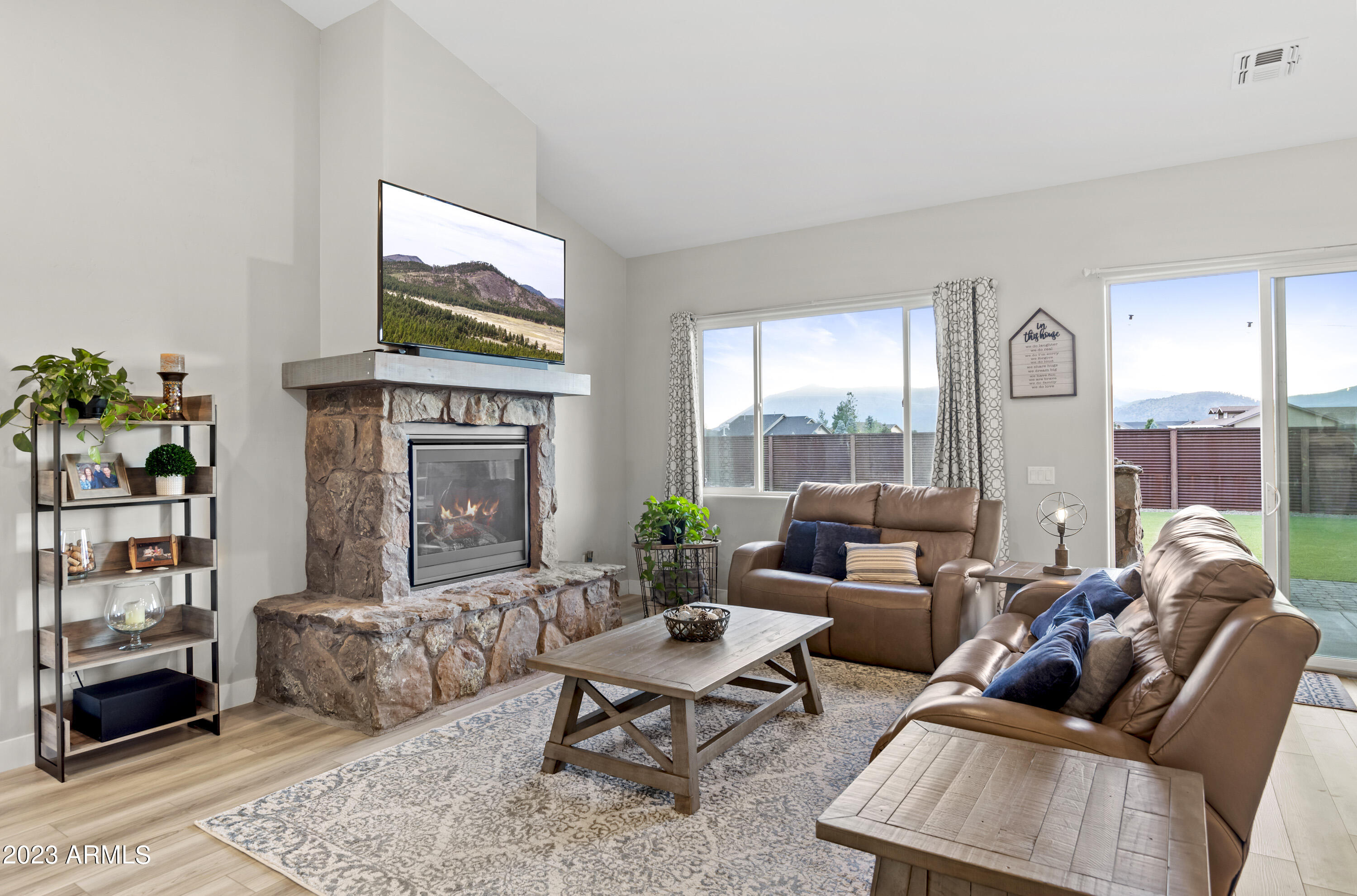 9784 Girard Road Flagstaff, AZ 86004 - Photo 6 of 32 DSC_7082