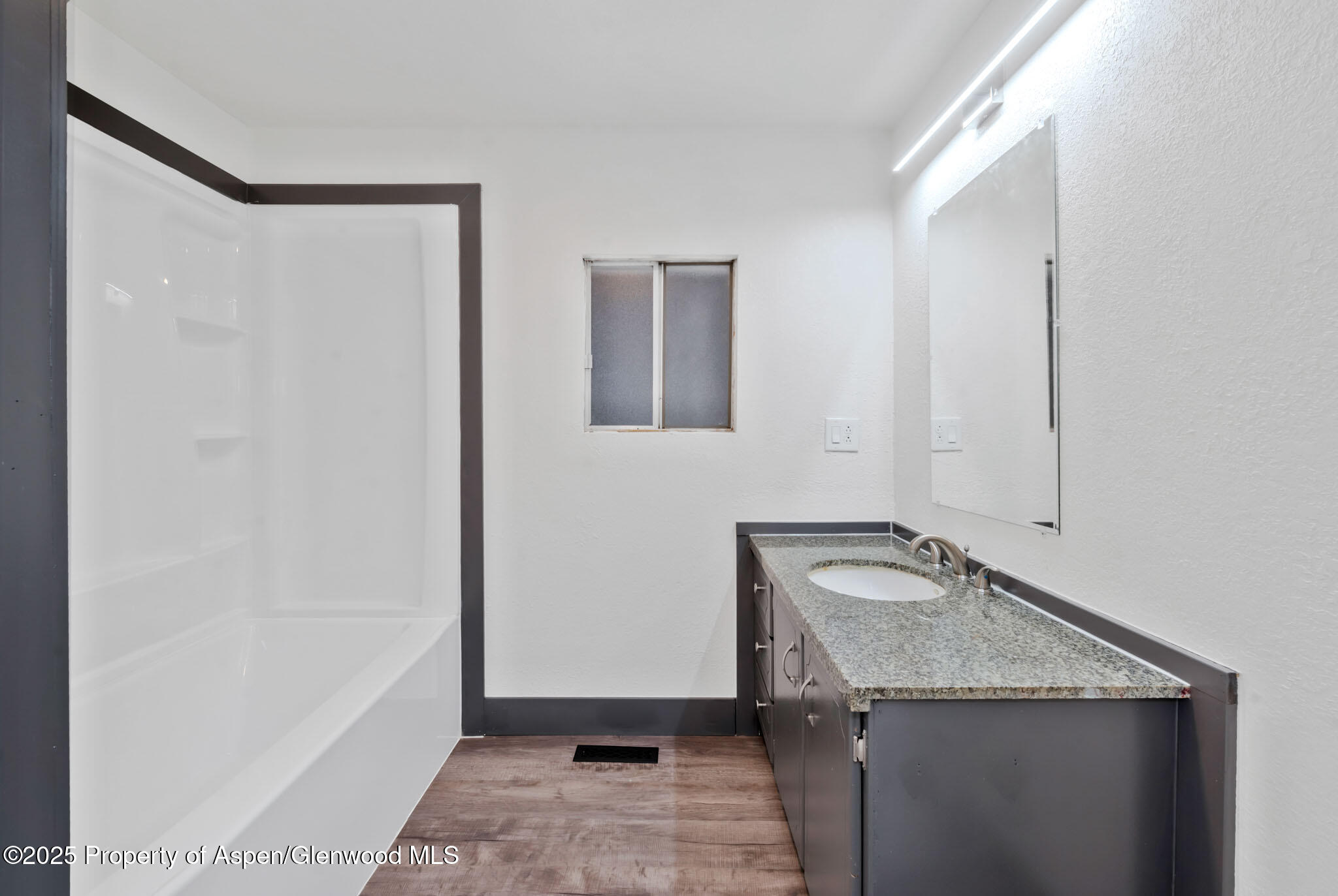 295 South Spruce Street Hayden, CO 81639 - Photo 18 of 40 a room with a sink and granite