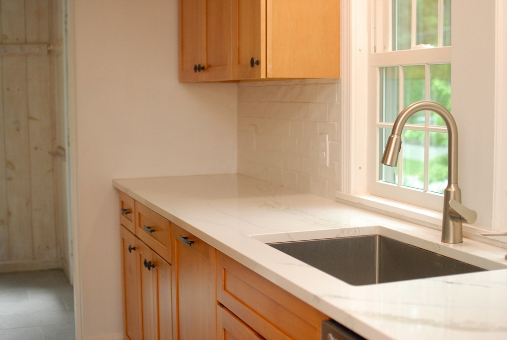 67 Seminole Road Acton, MA 01720 - Photo 17 of 36