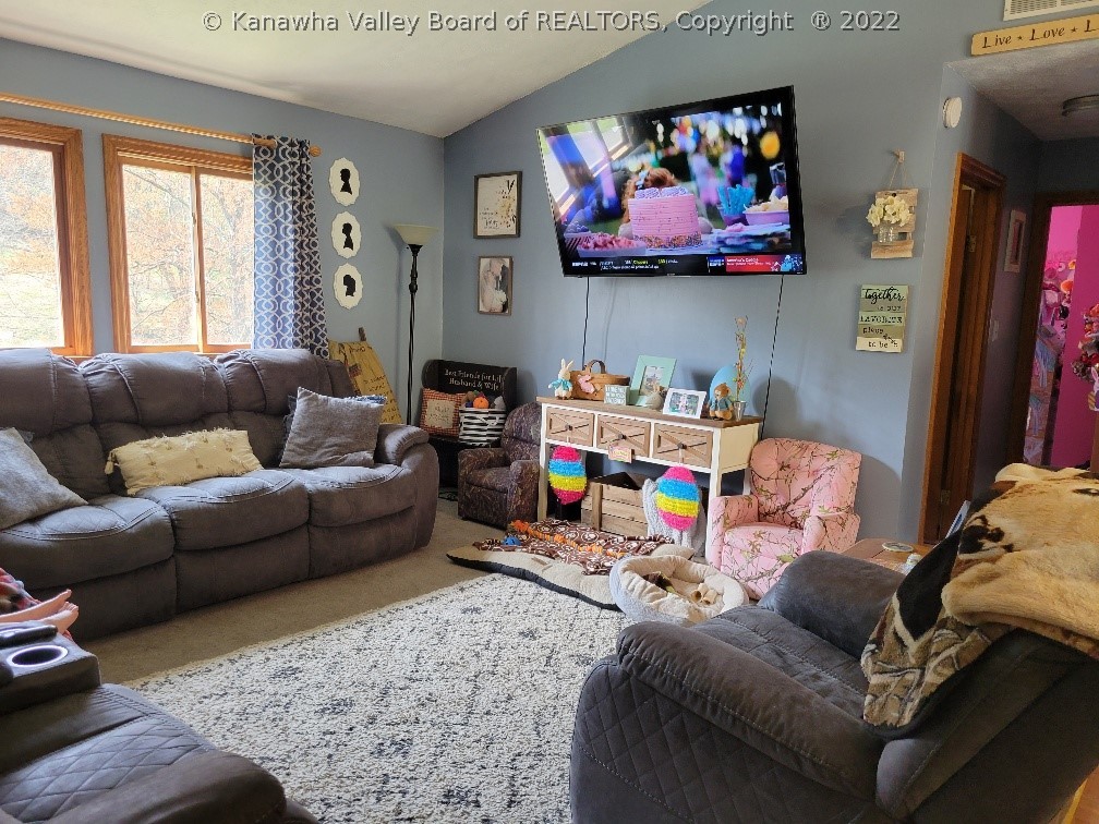 1909 Hunter Road Charleston, WV 25311 - Photo 19 of 28 Gallery Image 19
