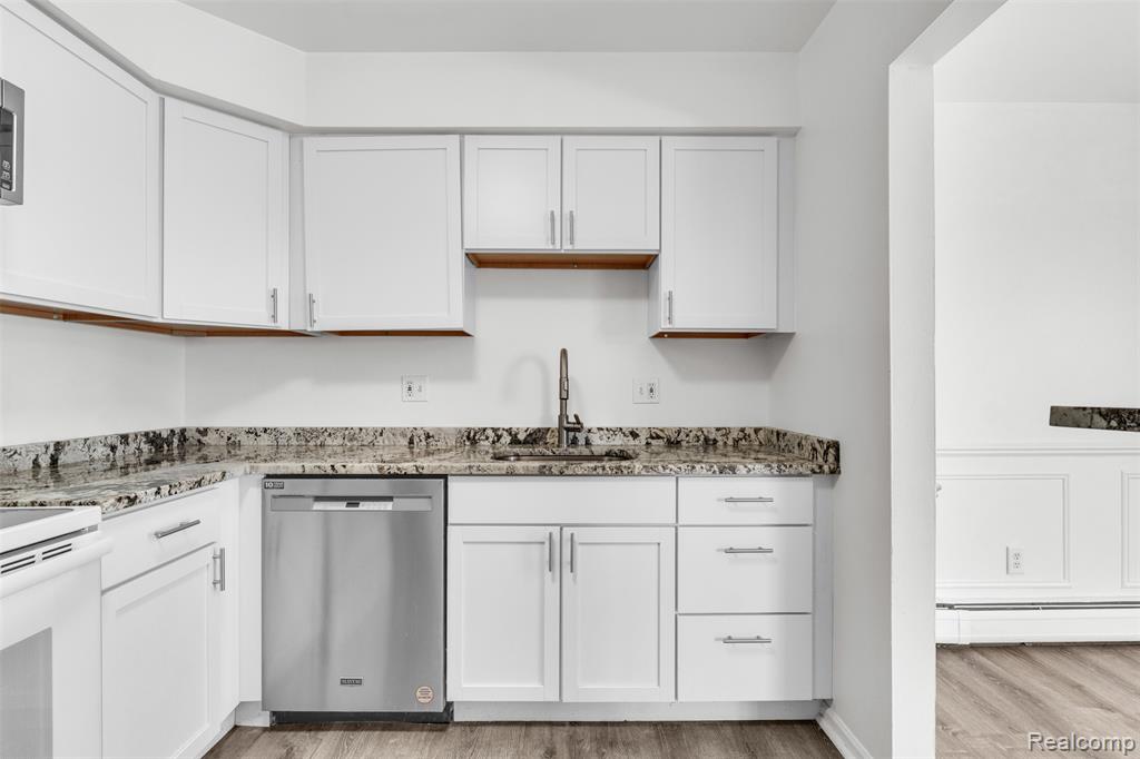 4113 Telegraph Road, Unit A214 Bloomfield Hills, MI 48302 - Photo 20 of 30