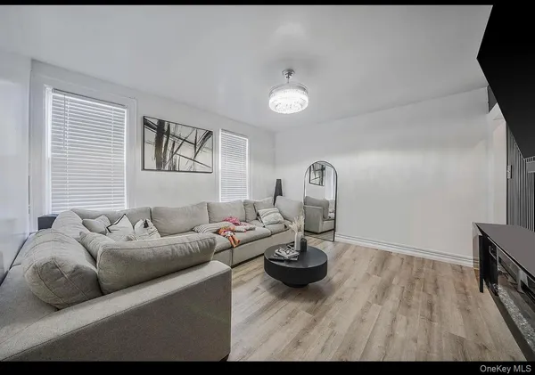 $1,200,000 | 3205 Lafayette Avenue | Throgs Neck