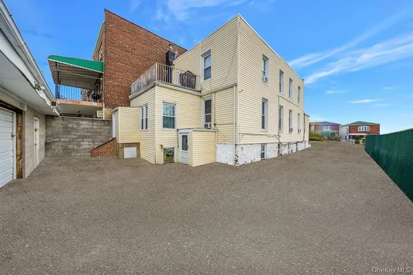 $1,200,000 | 3205 Lafayette Avenue | Throgs Neck