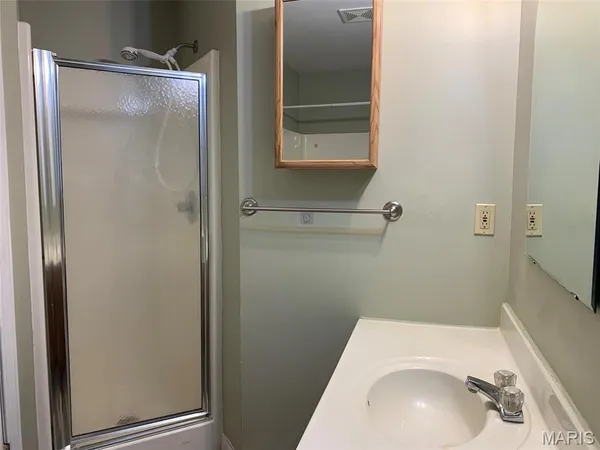 $1,350 | 403 Frank Street, Washington, MO 63090