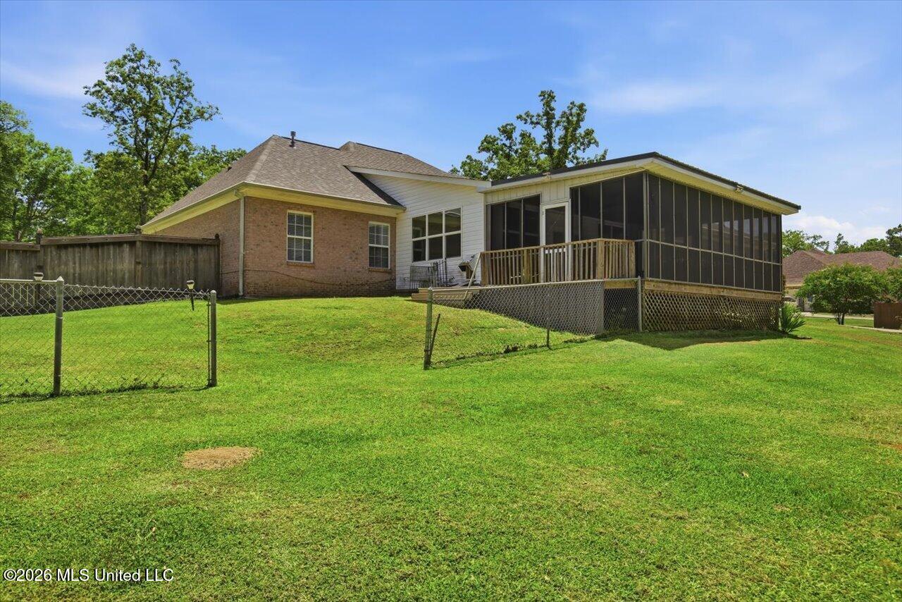 117 Holly Bush Place Brandon, MS 39047 - Photo 49 of 65 49-117 Holly Bush Pl _ Hometoursms.com