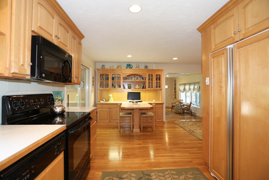 21 Stewart Road Needham, MA 02492 - Photo 12 of 28 Gallery Image 12