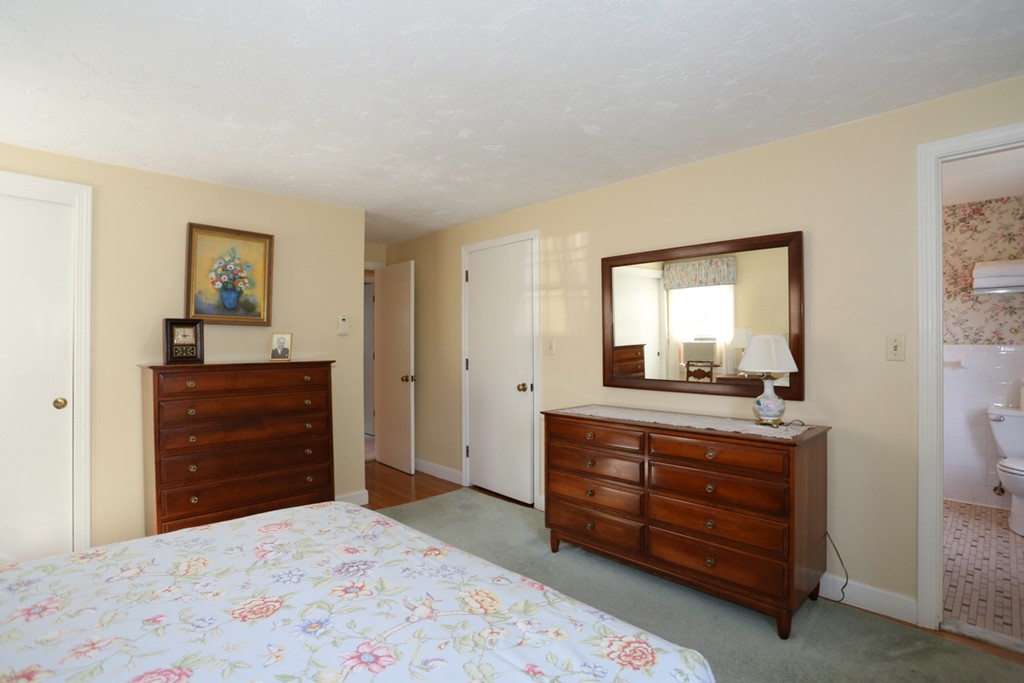 21 Stewart Road Needham, MA 02492 - Photo 19 of 28 Gallery Image 19
