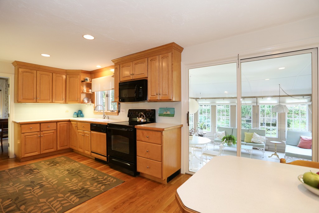 21 Stewart Road Needham, MA 02492 - Photo 9 of 28 Gallery Image 9