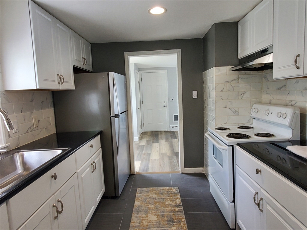 725 Bay Street Springfield, MA 01109 - Photo 14 of 22