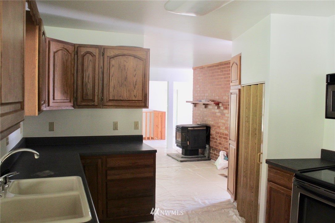 2690 Burnt Valley Road Chewelah, WA 99109 - Photo 2 of 22 Gallery Image 2