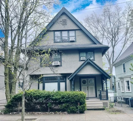 $3,000 | 79 Aspinwall Avenue, Unit 1, Brookline, MA 02446