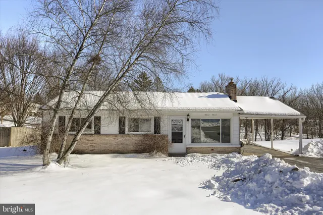 $230,000 | 1111 Fairmont Drive, Harrisburg, PA 17112