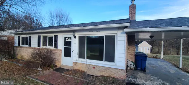 $230,000 | 1111 Fairmont Drive, Harrisburg, PA 17112