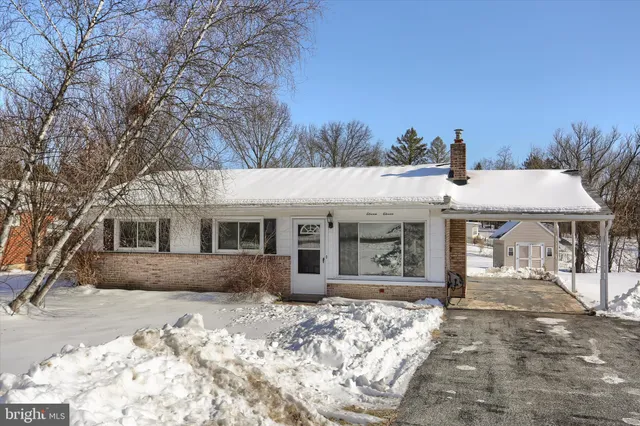 $230,000 | 1111 Fairmont Drive, Harrisburg, PA 17112