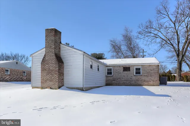 $230,000 | 1111 Fairmont Drive, Harrisburg, PA 17112