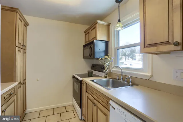 $230,000 | 1111 Fairmont Drive, Harrisburg, PA 17112