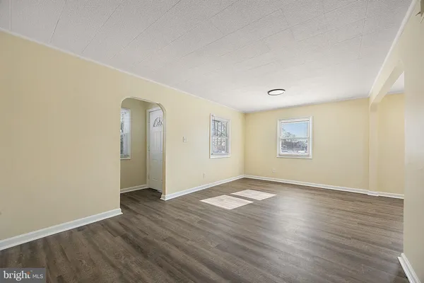 $2,500 | 700 Garnet Road, Wilmington, DE 19804