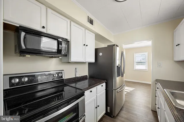 $2,500 | 700 Garnet Road, Wilmington, DE 19804