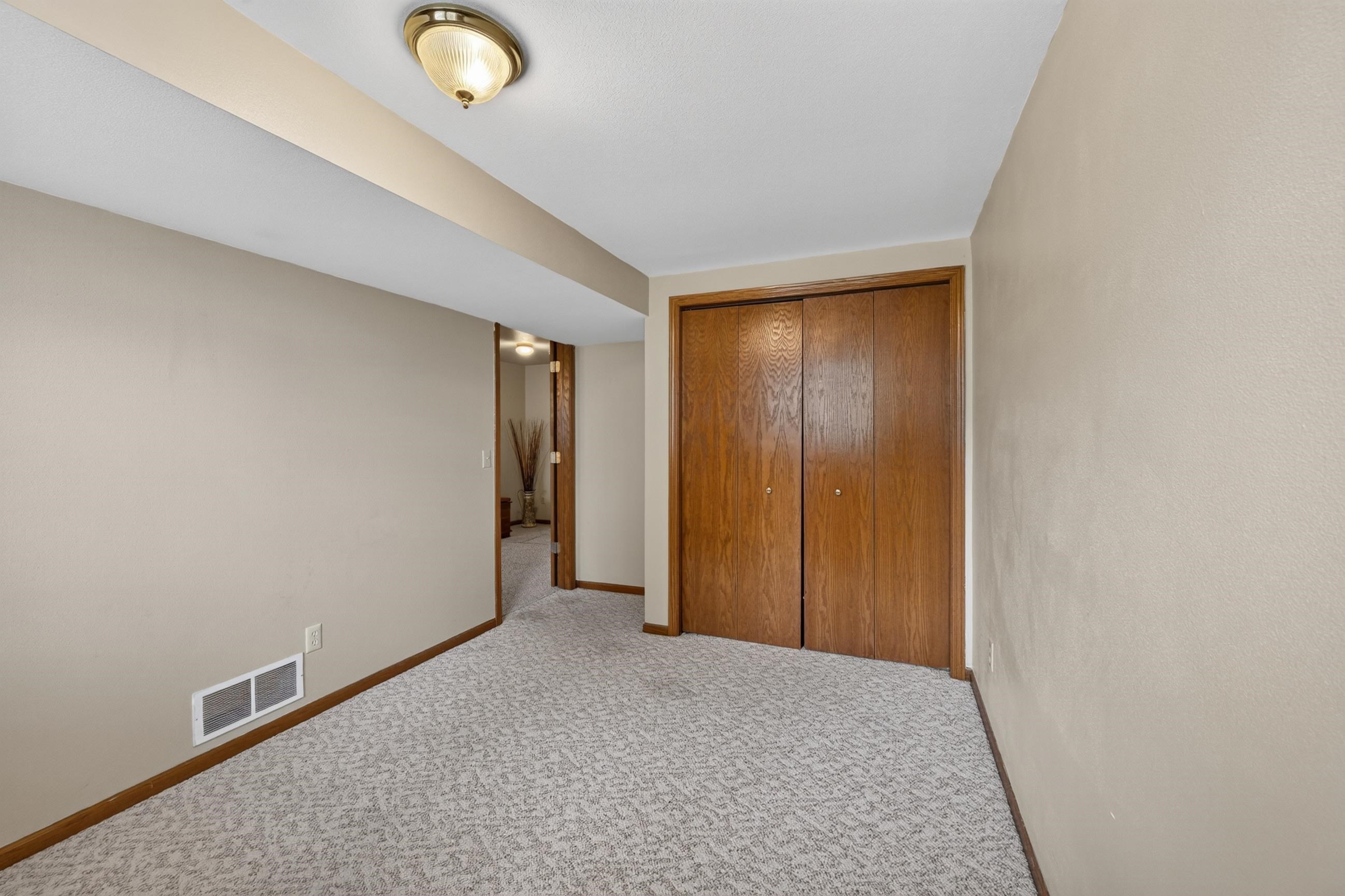 403 Hanson Road Stoughton, WI 53589 - Photo 31 of 42