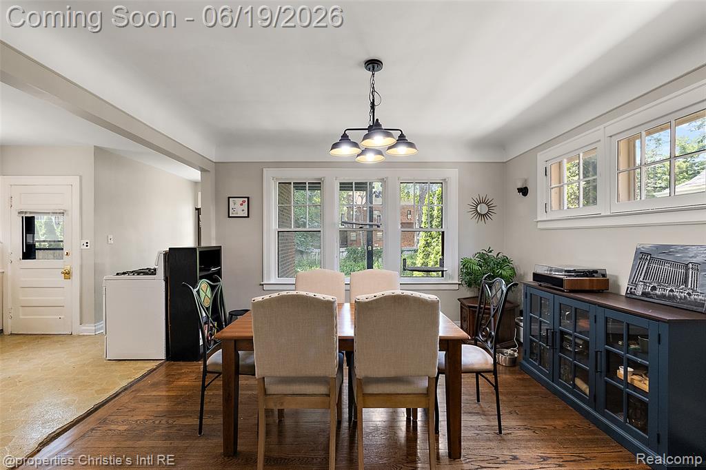 1251 Bishop Road Grosse Pointe, MI 48230 - Photo 16 of 50