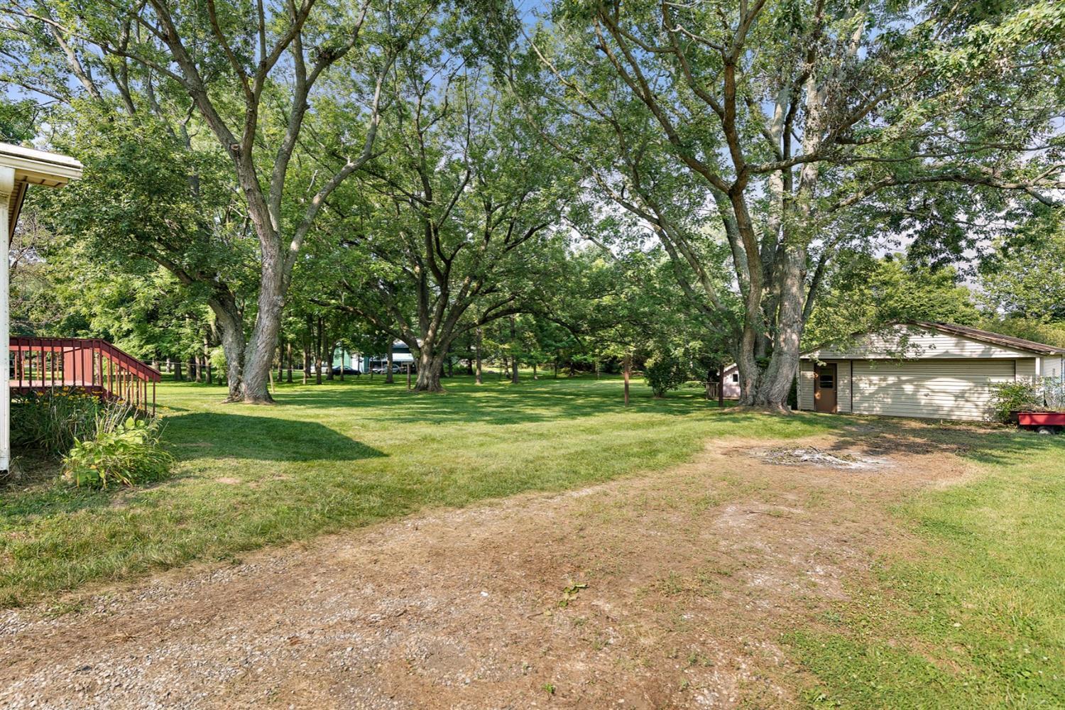 5172 Mauds Hughes Road Middletown, OH 45044 - Photo 4 of 25