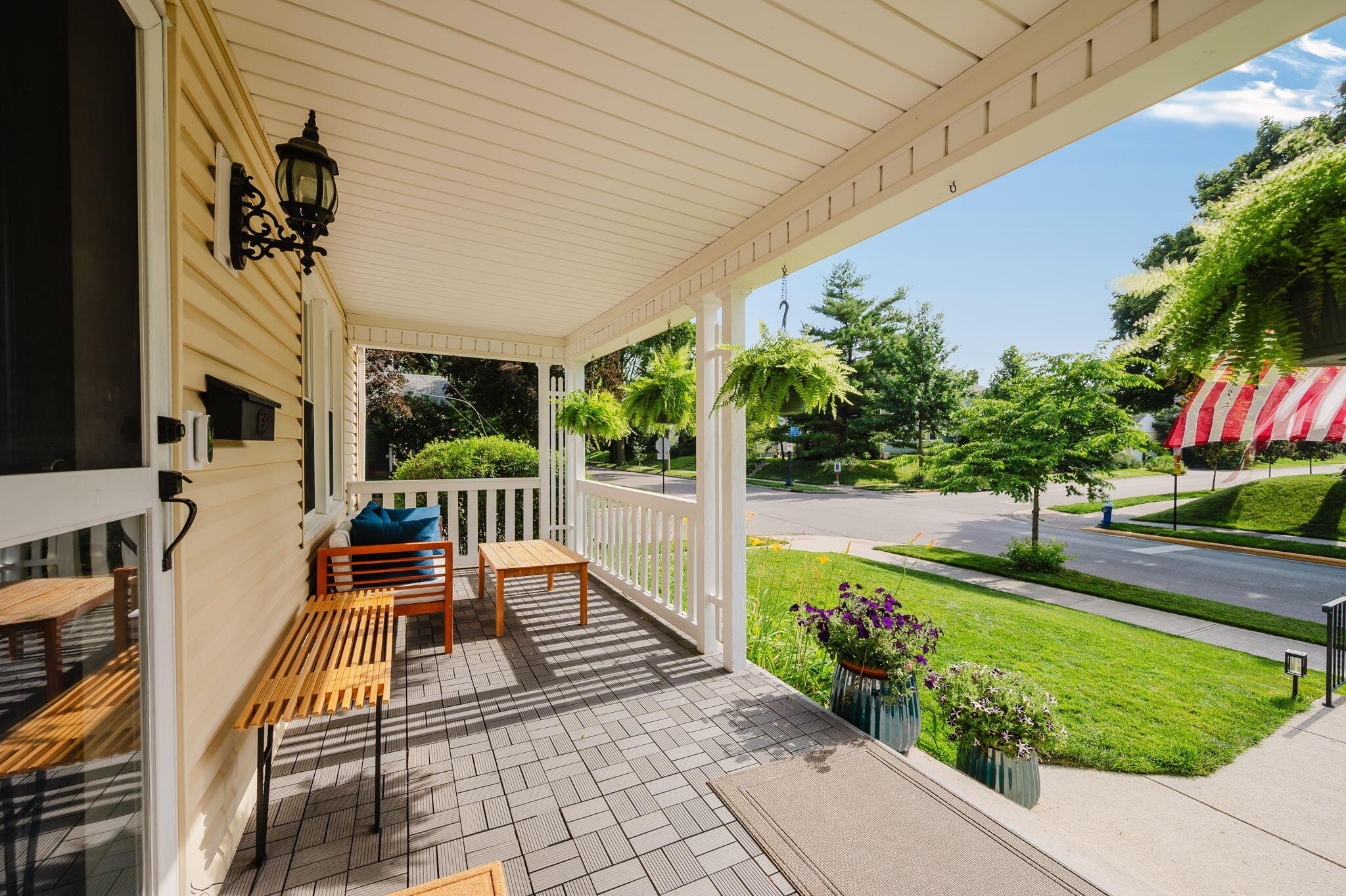 867 Oxley Road Columbus, OH 43212 - Photo 8 of 66 Front Porch