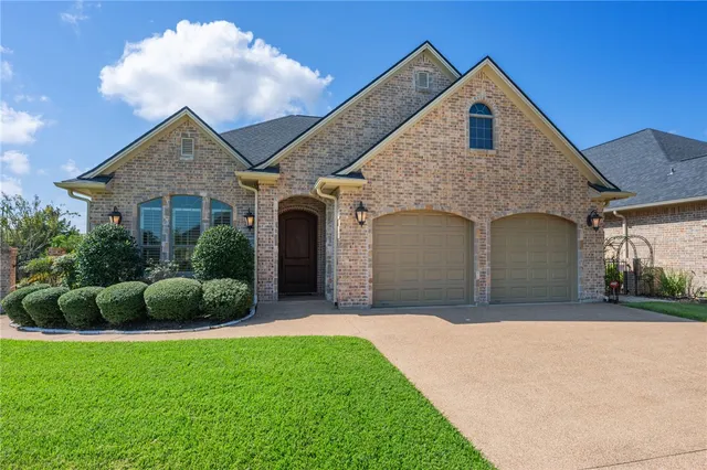 $530,000 | 3801 Park Village Court, Bryan, TX 77802
