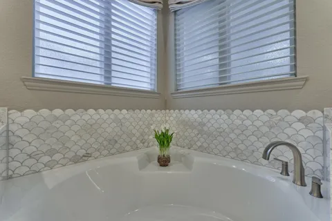 $514,900 | 127 Red Deer Place, Montgomery, TX 77316